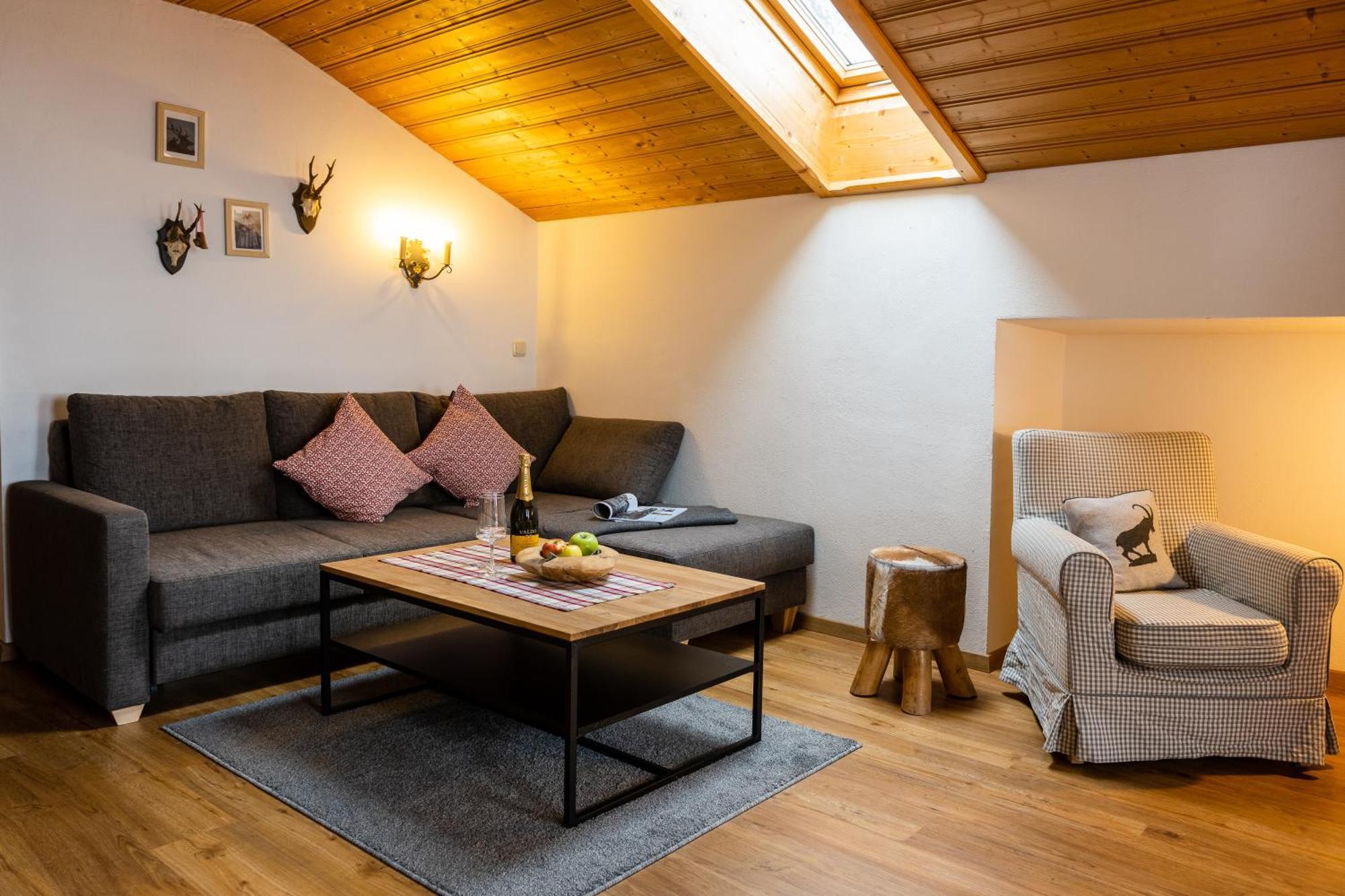 Ferienwohnung Bergfrieden Krün Pokoj fotografie