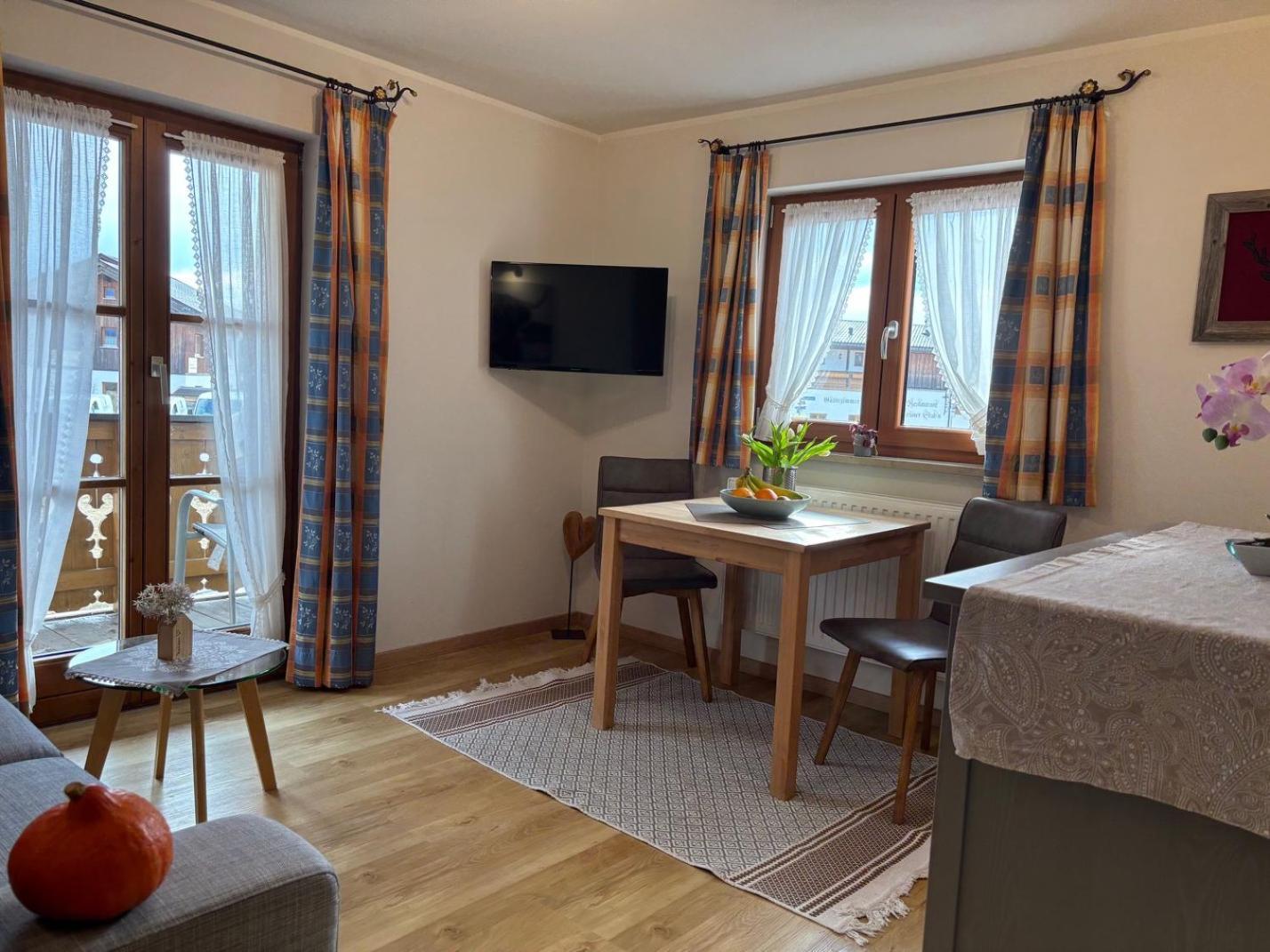 Ferienwohnung Bergfrieden Krün Pokoj fotografie
